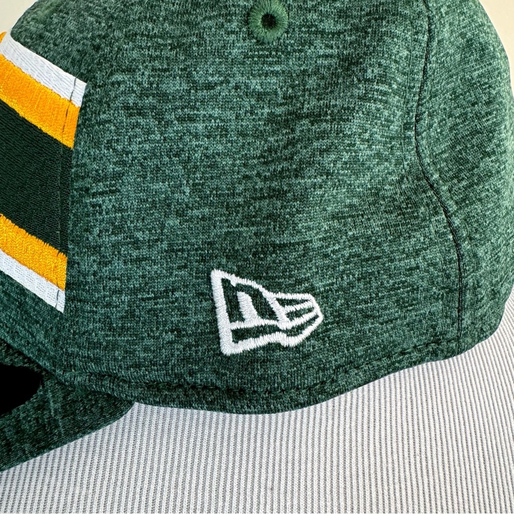 New Era Green and Yellow NFL Cap - Picture 6 of 10